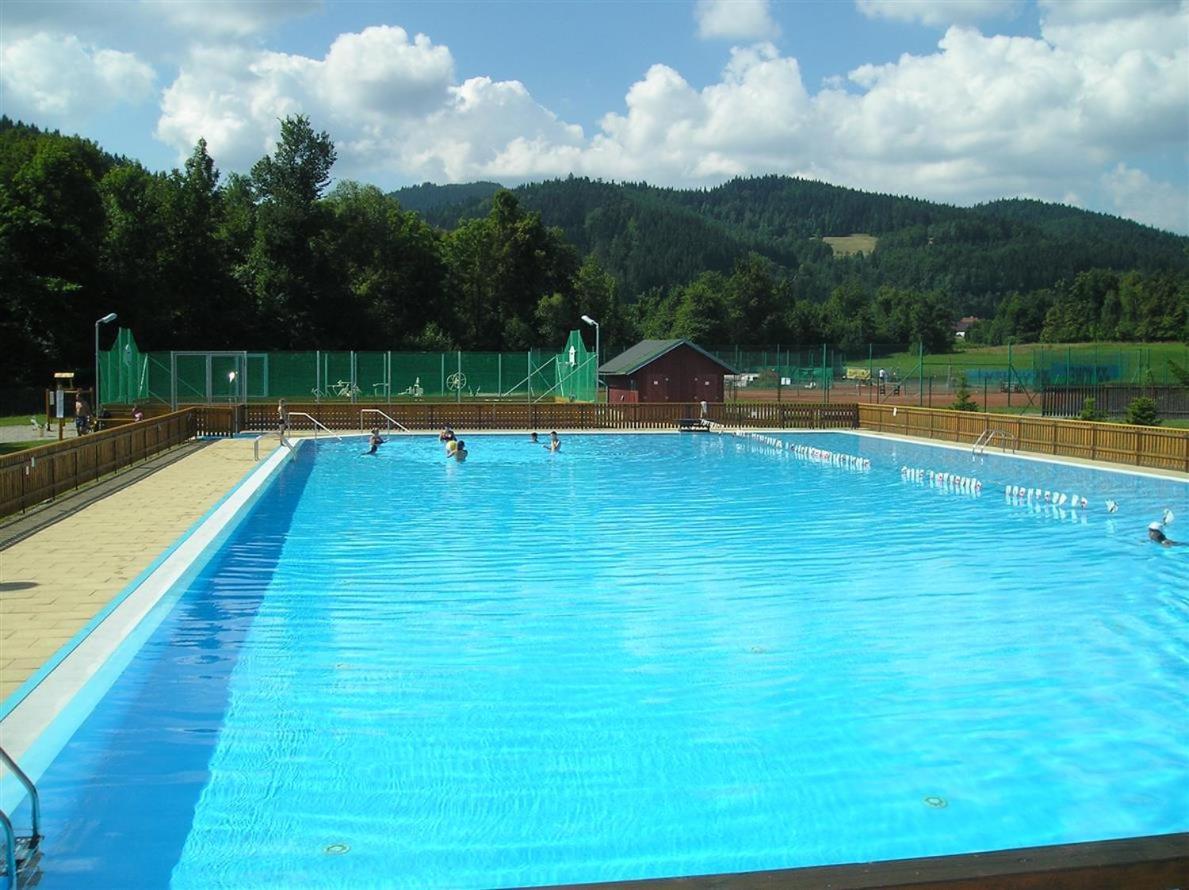 Chata Na Poskle U Lesa S Vyhledem Hutisko Exterior photo