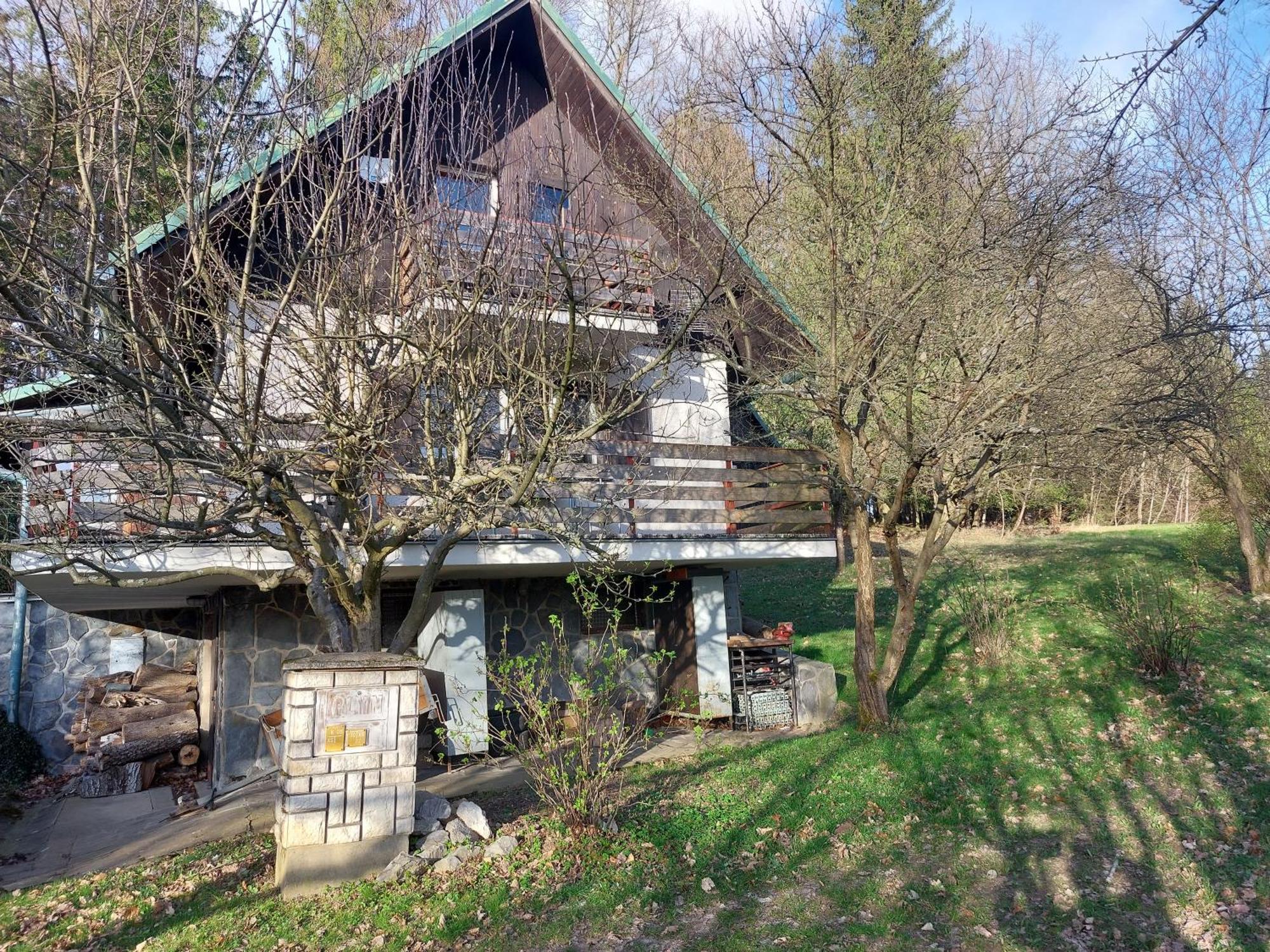 Chata Na Poskle U Lesa S Vyhledem Hutisko Exterior photo